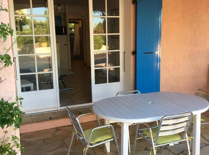 Rez-de Piscine Appartement Cavalaire-sur-Mer